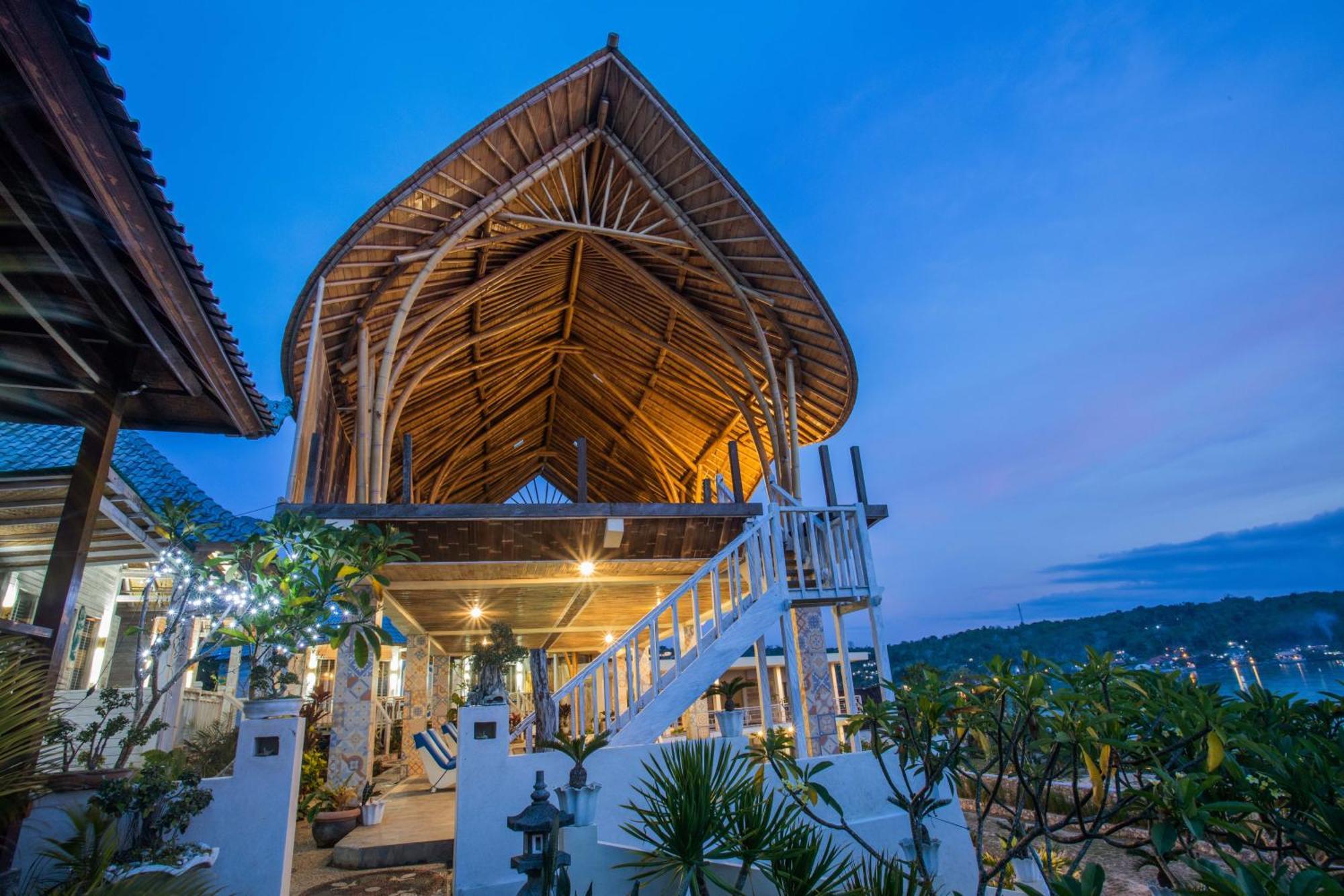 Nusa View - Oceanfront Rentals Нуса Лембонган Екстериор снимка